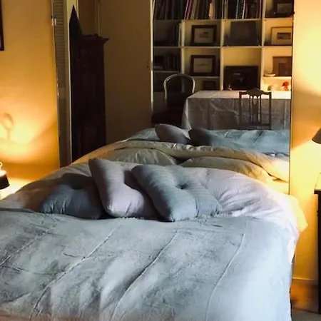 Apartment Stylish Studio On Historic Canal *
